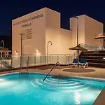 Apartman Vacation I The Sunrise Golden Mile Flat, Next To Convention Center, Recently Refurbished, Prime Location, 300m To The