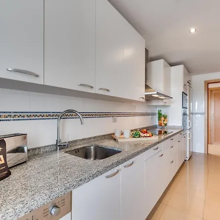 아파트 Vacation I The Sunrise Golden Mile Flat, Next To Convention Center, Recently Refurbished, Prime Location, 300m To The