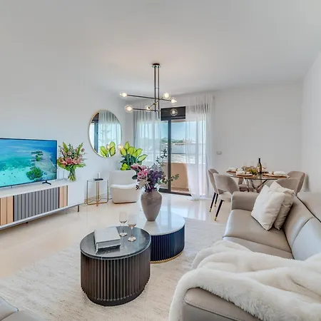 Vacation I The Sunrise Golden Mile Flat, Next To Convention Center, Recently Refurbished, Prime Location, 300m To The 마르베야