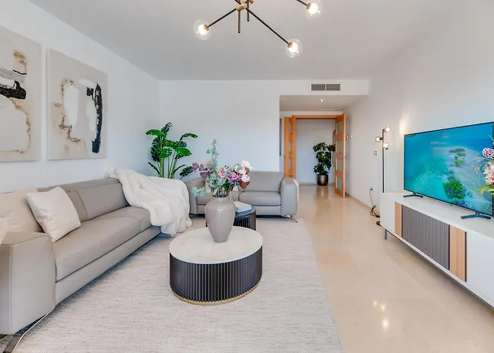 Vacation I The Sunrise Golden Mile Flat, Next To Convention Center, Recently Refurbished, Prime Location, 300m To The Lejlighed *