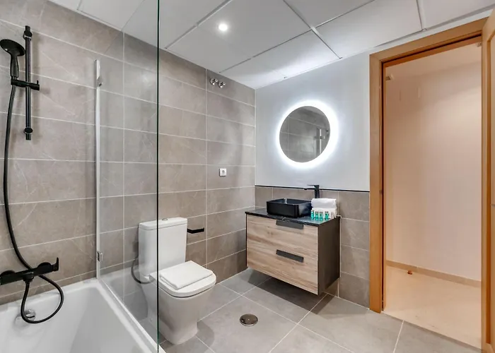 Lejlighed Vacation I The Sunrise Golden Mile Flat, Next To Convention Center, Recently Refurbished, Prime Location, 300m To The